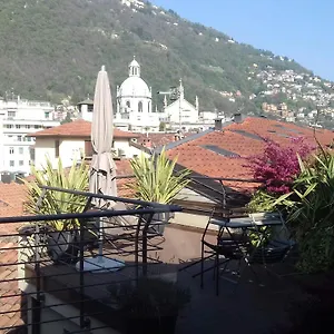 Via Carcano 13 Apartamento Como