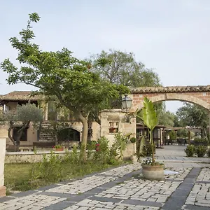 Casale Siciliano Di Miryam Tiralongo Bed & Breakfast Avola