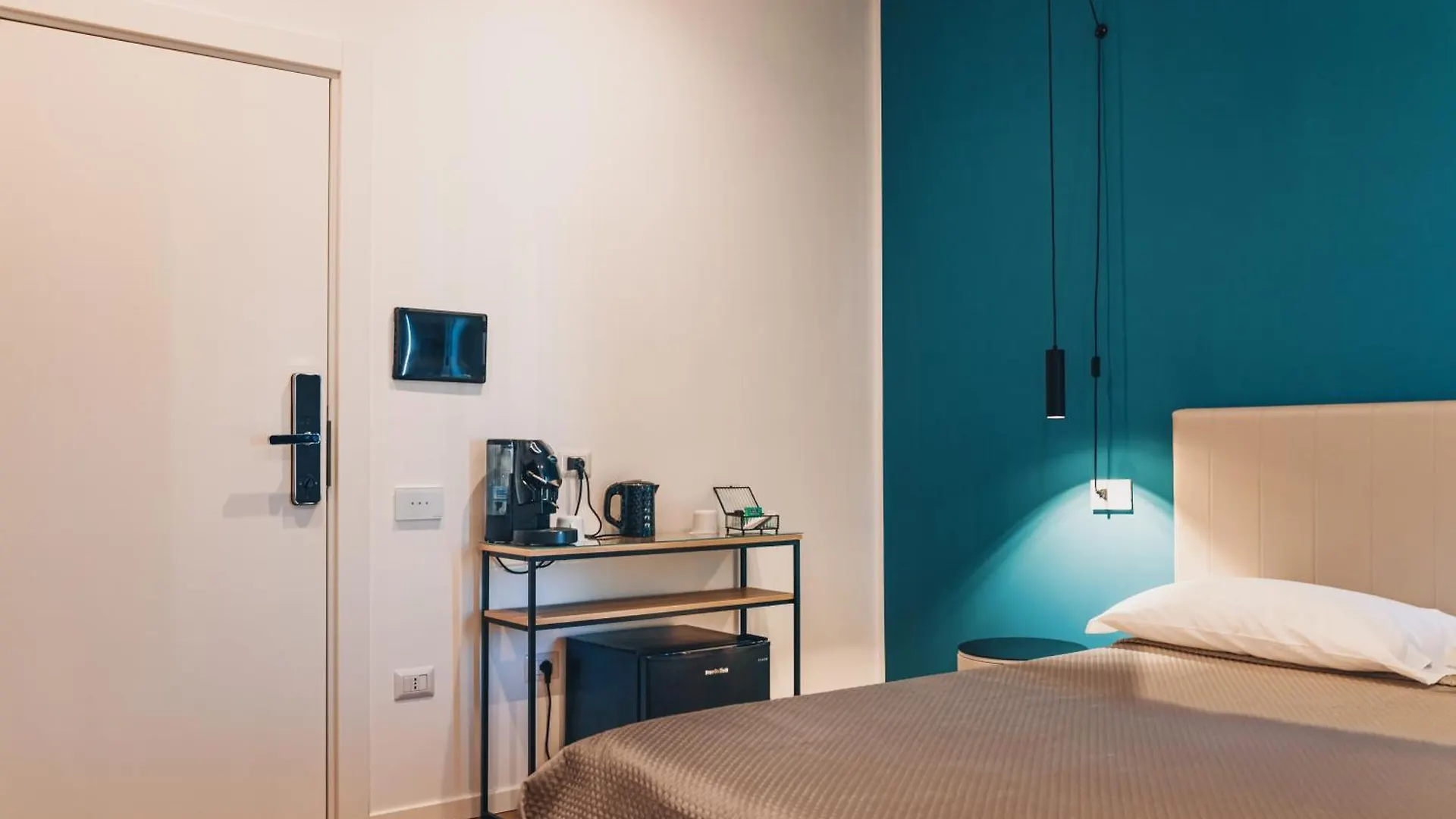 Attico33 Hotel Napels 0*,  Italië