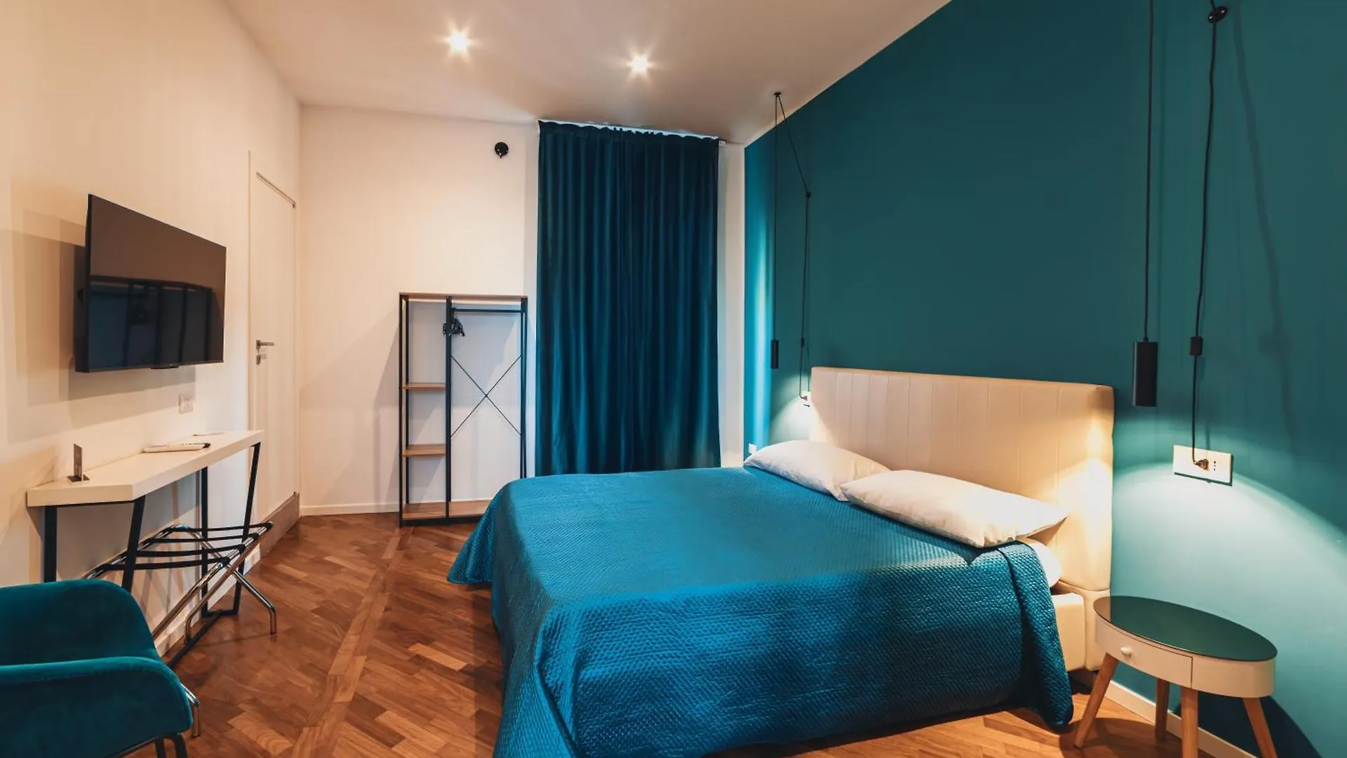 Attico33 Hotel Napels 0*,  Italië
